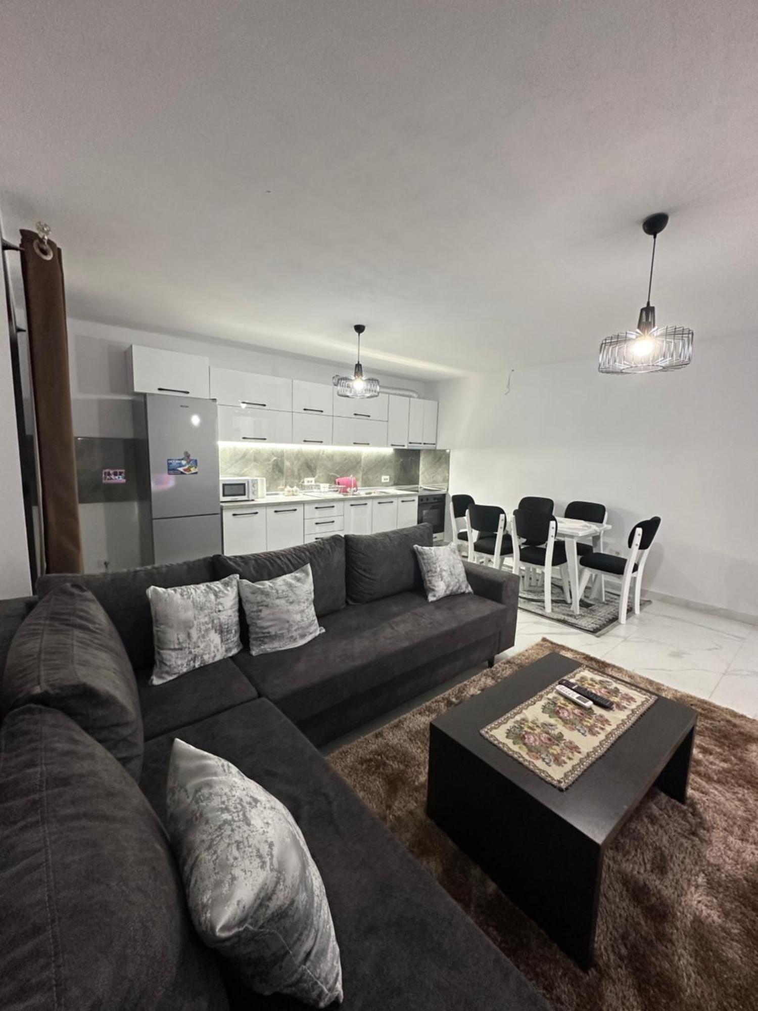 Elezi Apartment City Centre Tirana Exterior photo